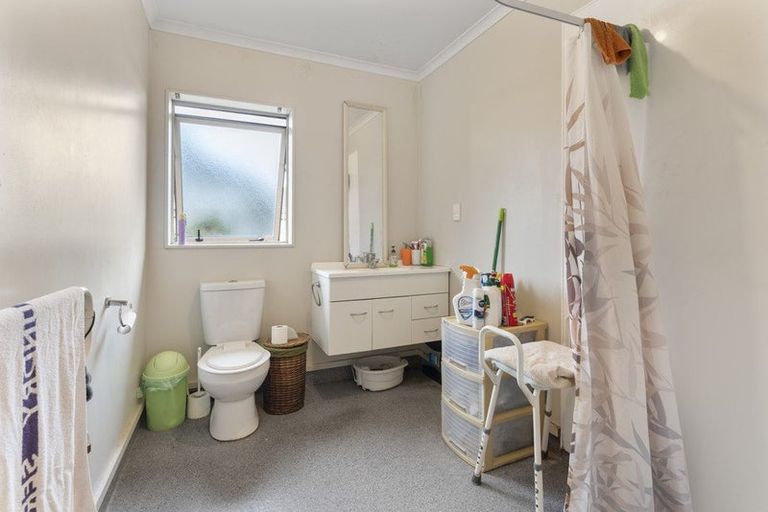 Photo of property in 2 Maire Street, Gonville, Whanganui, 4501