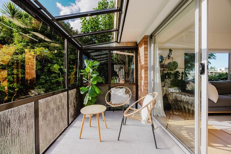 Photo of property in 2/14 Rowan Terrace, Te Atatu South, Auckland, 0610