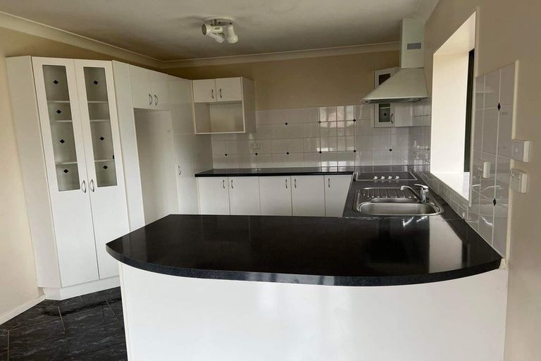 Photo of property in 5a Robertson Road, Favona, Auckland, 2024