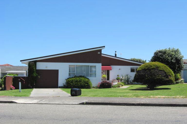 Photo of property in 8 Tireti Road, Titahi Bay, Porirua, 5022