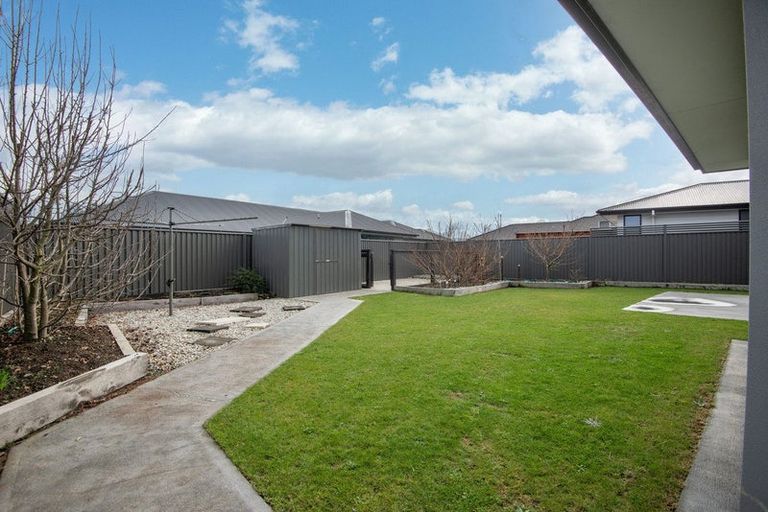 Photo of property in 15 Caledonia Drive, Mosgiel, 9024