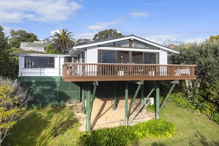 Photo of property in 42 Brigantine Drive, Beach Haven, Auckland, 0626