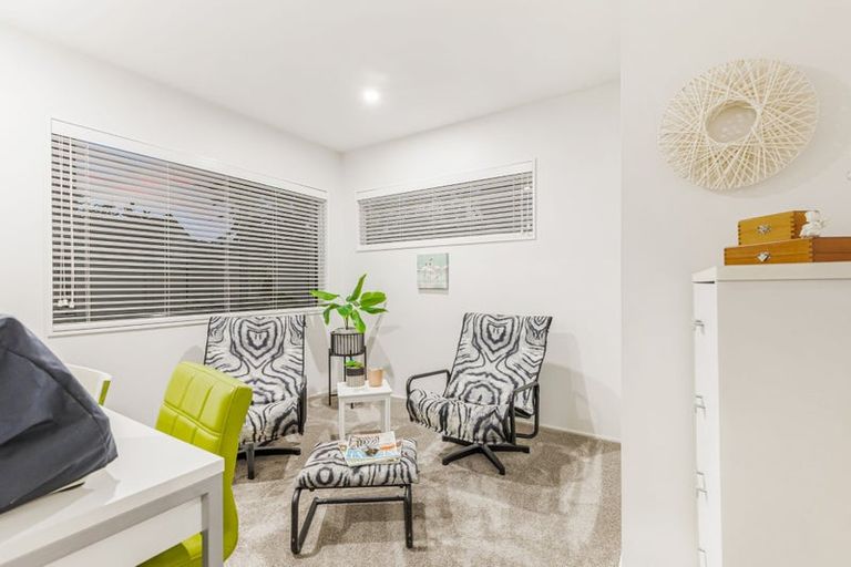 Photo of property in 36 Rhinevale Close, Henderson, Auckland, 0612