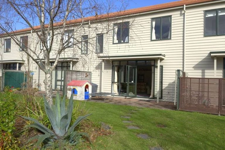Photo of property in Tuscany Towers, 87/1 Ambrico Place, New Lynn, Auckland, 0600