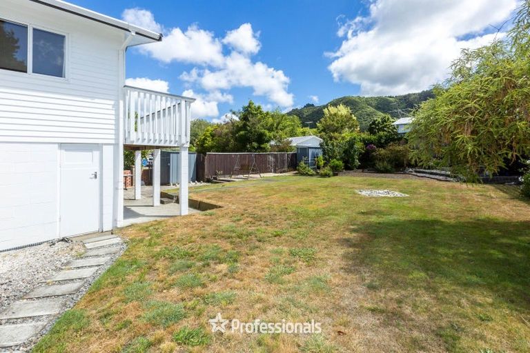 Photo of property in 5 Venetia Way, Totara Park, Upper Hutt, 5018