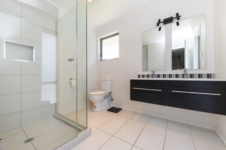 Photo of property in 33 Dittmer Drive, Awapuni, Palmerston North, 4412