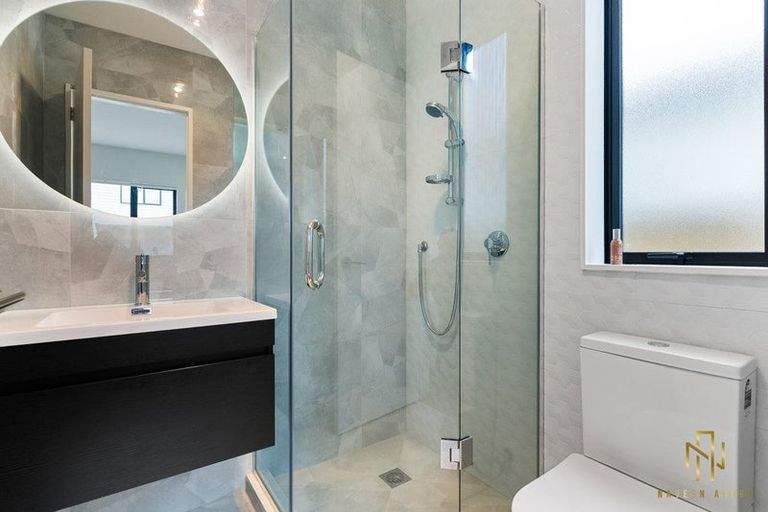 Photo of property in 12 Selwyn Downs Lane, Opaheke, Papakura, 2113