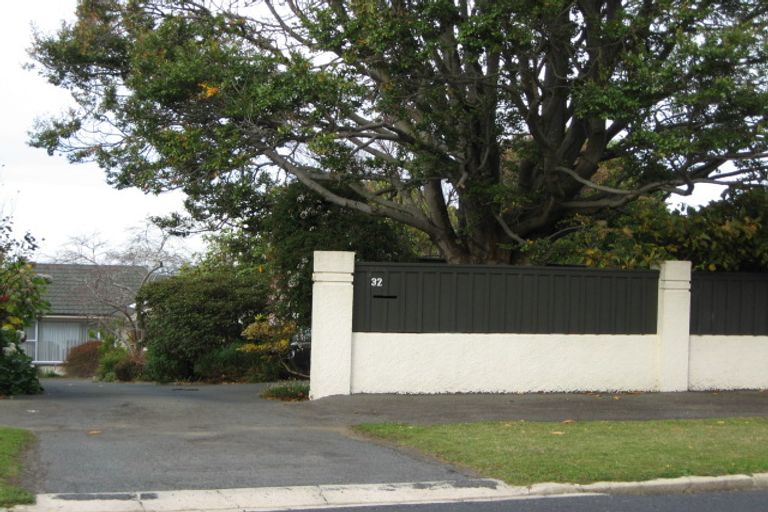 Photo of property in 32 Granville Terrace, Belleknowes, Dunedin, 9011