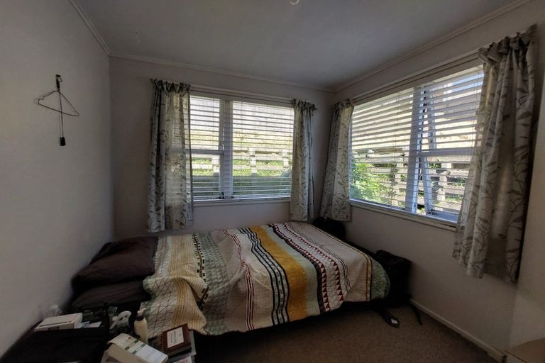 Photo of property in 37 Bedford Street, Northland, Wellington, 6012
