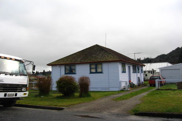 Photo of property in 8 Dunn Street, Reefton, 7830
