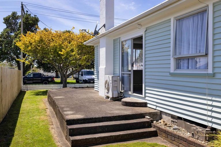 Photo of property in 133 Broadway, Waitara, 4320
