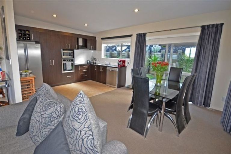 Photo of property in 11 Cityview Place, Massey, Auckland, 0614