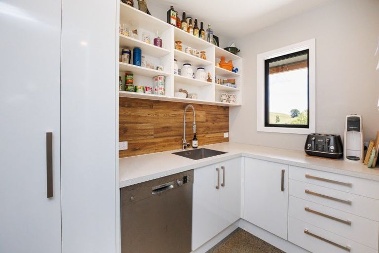 Photo of property in 981 Colyton Road, Bunnythorpe, Feilding, 4775