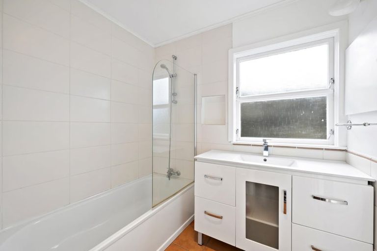 Photo of property in 15 Hinau Road, Hataitai, Wellington, 6021