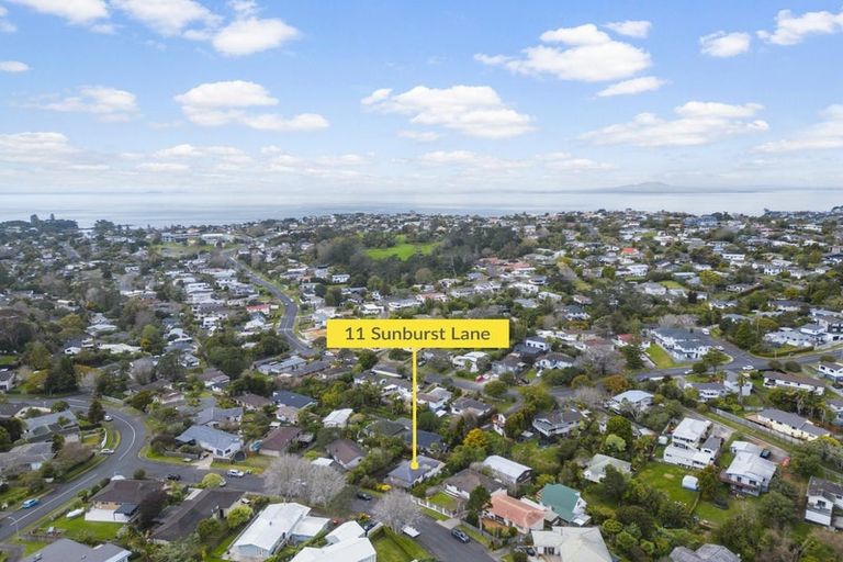 Photo of property in 11 Sunburst Lane, Torbay, Auckland, 0630