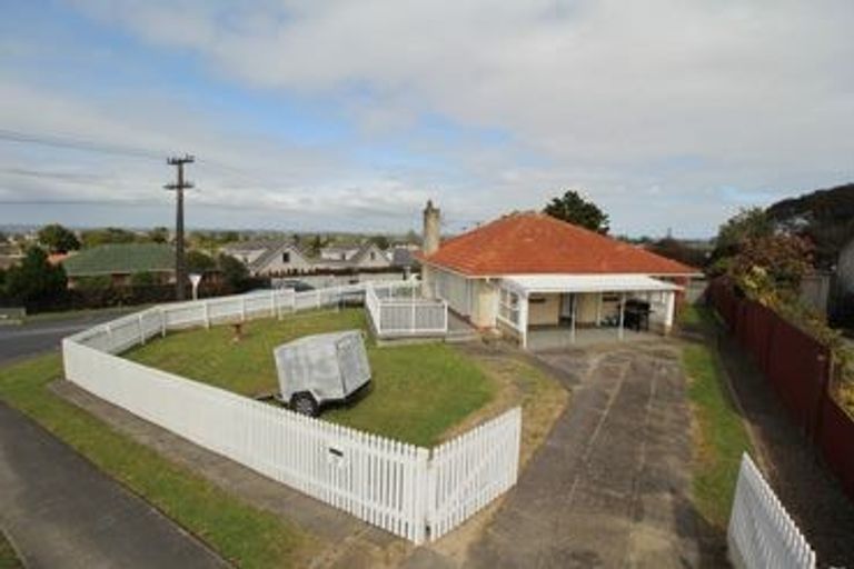 Photo of property in 27 Claude Road, Hillpark, Auckland, 2102