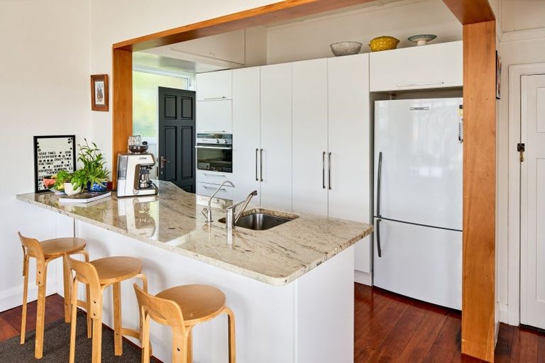 Photo of property in 50 Childers Terrace, Kilbirnie, Wellington, 6022