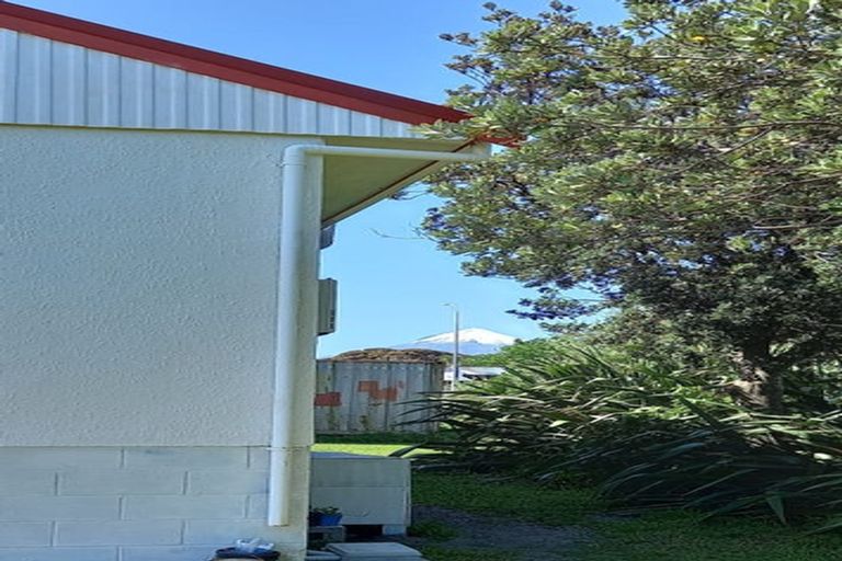 Photo of property in 59 Domett Street, Opunake, 4616