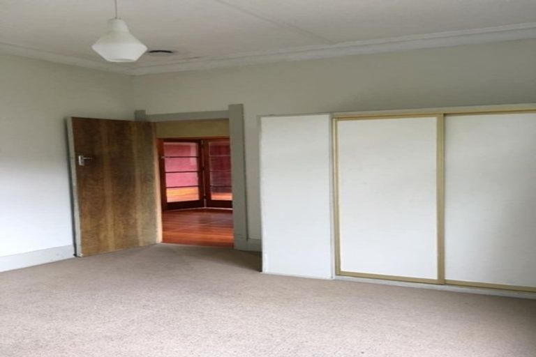 Photo of property in 21 Stone Street, Kenmure, Dunedin, 9011