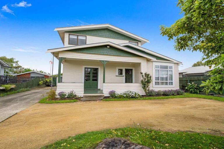 Photo of property in 8 Chelwood Street, Takaro, Palmerston North, 4412