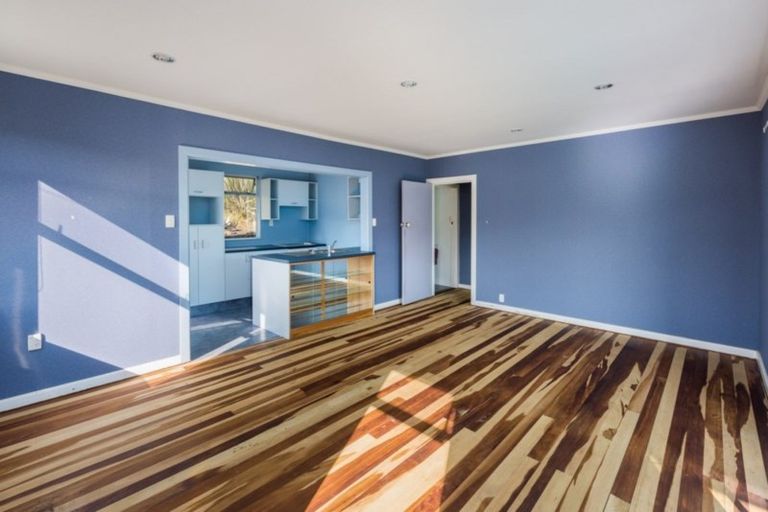 Photo of property in 35 Milton Terrace, Picton, 7220