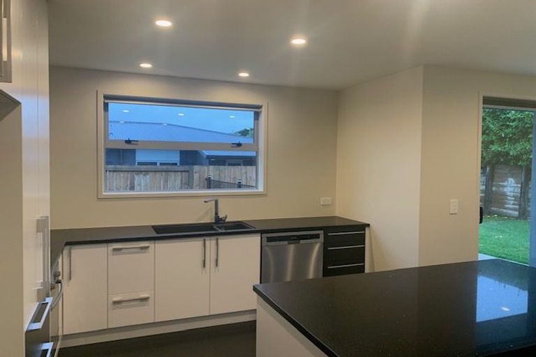 Photo of property in 105 Ballintoy Park Drive, Welcome Bay, Tauranga, 3175