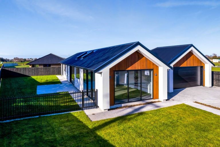 Photo of property in 74 Turuturu Road, Hawera, 4674