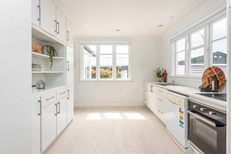 Photo of property in 98 Tedder Avenue, North New Brighton, Christchurch, 8083