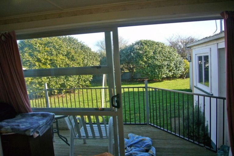 Photo of property in 16 George Street, Dannevirke, 4930