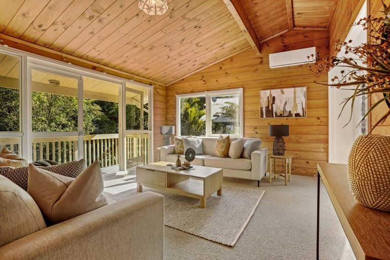 Photo of property in 1/67 Saddleback Rise, Murrays Bay, Auckland, 0630