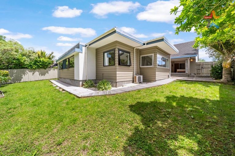 Photo of property in 76a Wai-iti Crescent, Woburn, Lower Hutt, 5010
