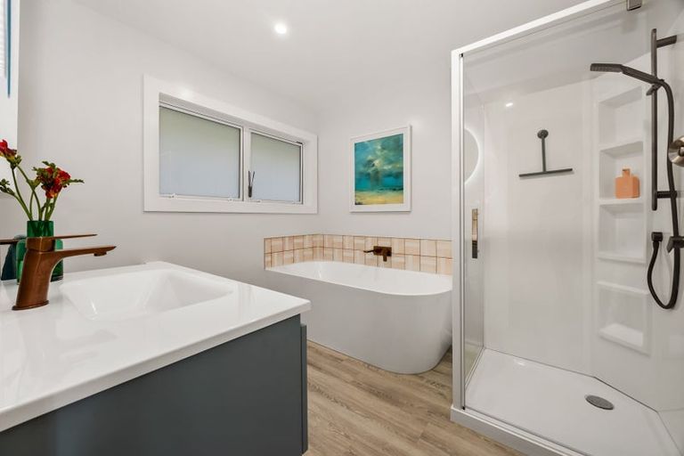 Photo of property in 9 Groves Road, Raumati Beach, Paraparaumu, 5032
