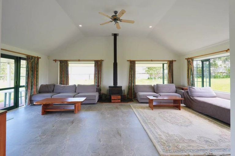 Photo of property in 91 Trig Road, Whitford, Howick, 2571