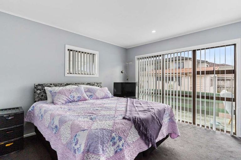 Photo of property in 52 Cambridge Terrace, Papatoetoe, Auckland, 2025