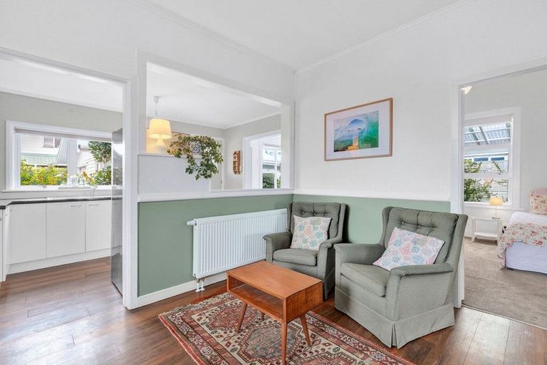 Photo of property in 30 Clare Street, Cambridge, 3434