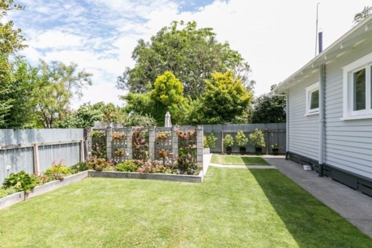 Photo of property in 102a Maddison Street, Akina, Hastings, 4122