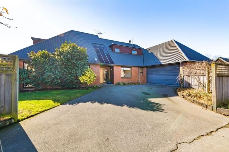 Photo of property in 23 Ilam Park Place, Ilam, Christchurch, 8041