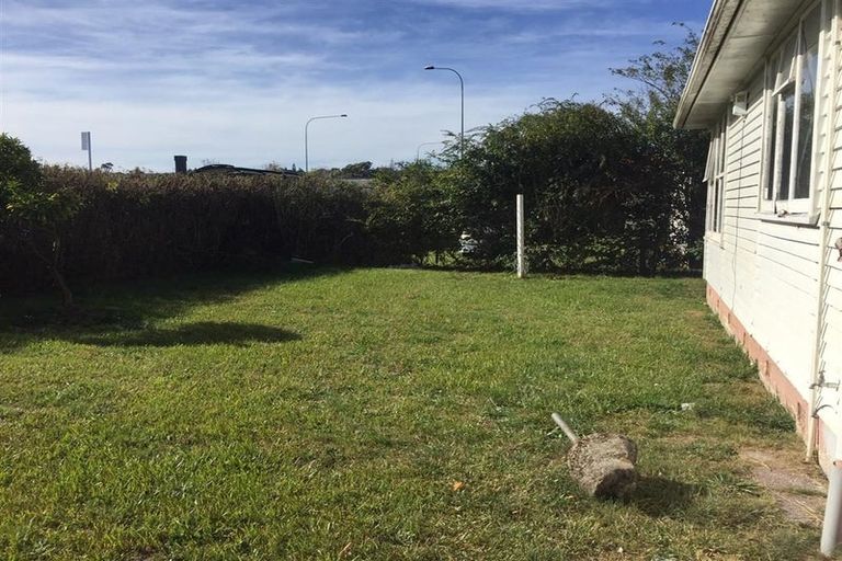 Photo of property in 43 Miranda Street, Avondale, Auckland, 0600