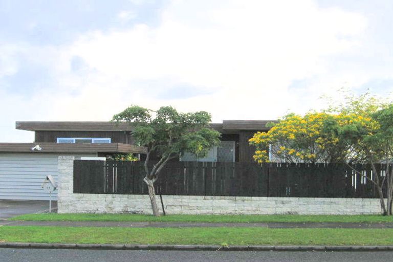 Photo of property in 55 Waller Avenue, Bucklands Beach, Auckland, 2012