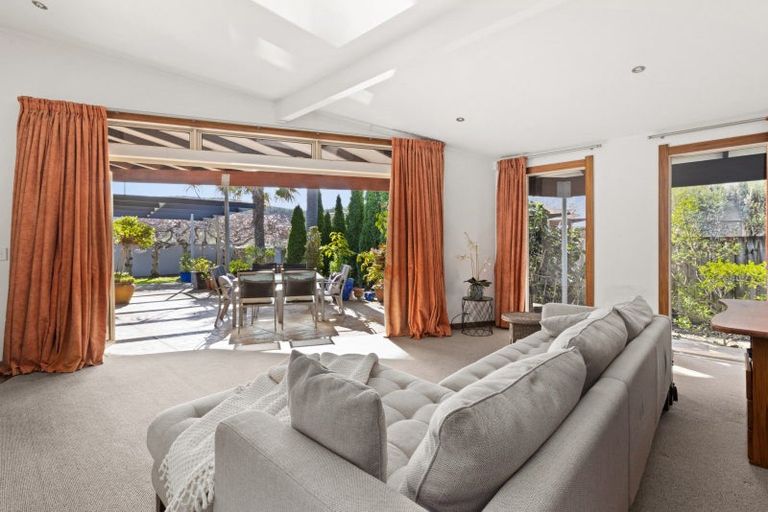 Photo of property in 207 Avenue Road, Greenmeadows, Napier, 4112