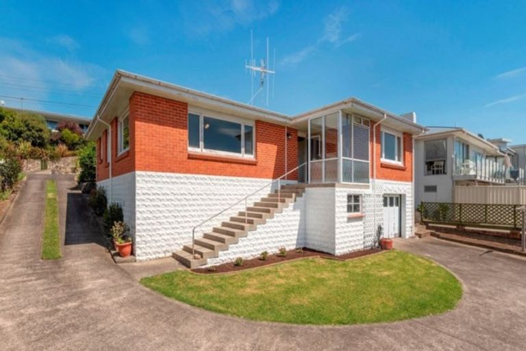 Photo of property in 12a Seaview Road, Otumoetai, Tauranga, 3110