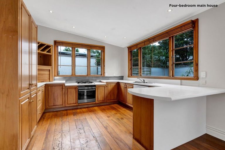 Photo of property in 35 Belt Road, Moturoa, New Plymouth, 4310