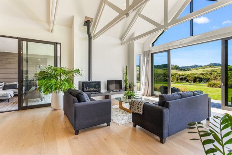 Photo of property in 1502 Weranui Road, Wainui, Silverdale, 0994