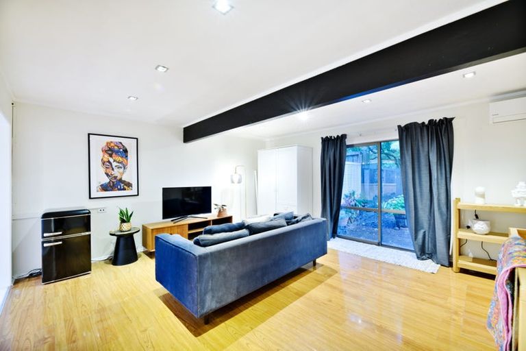 Photo of property in 5 Tatyana Place, Massey, Auckland, 0614