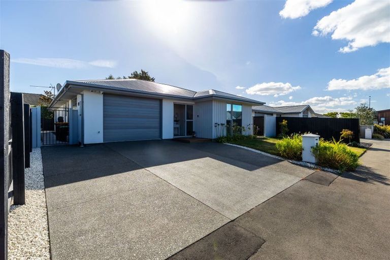 Photo of property in 25 Kingsbridge West, Burwood, Christchurch, 8083