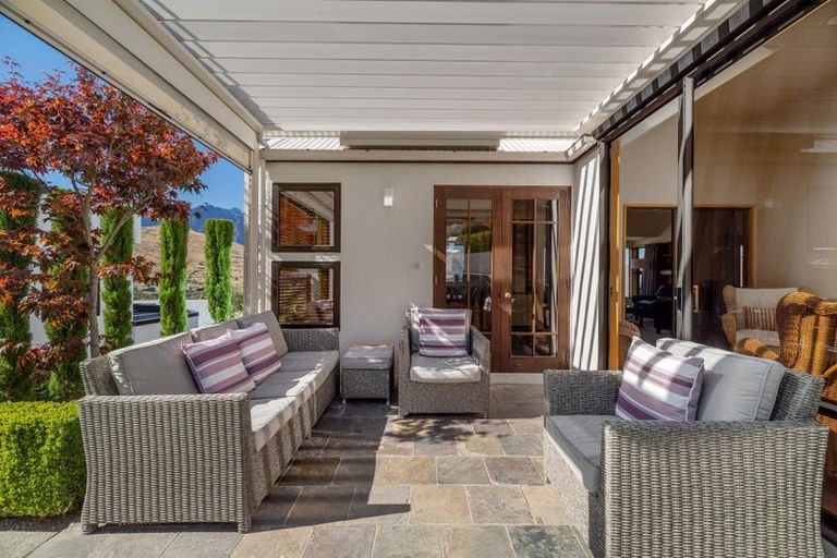 Photo of property in 4 Peregrine Place, Queenstown, 9300