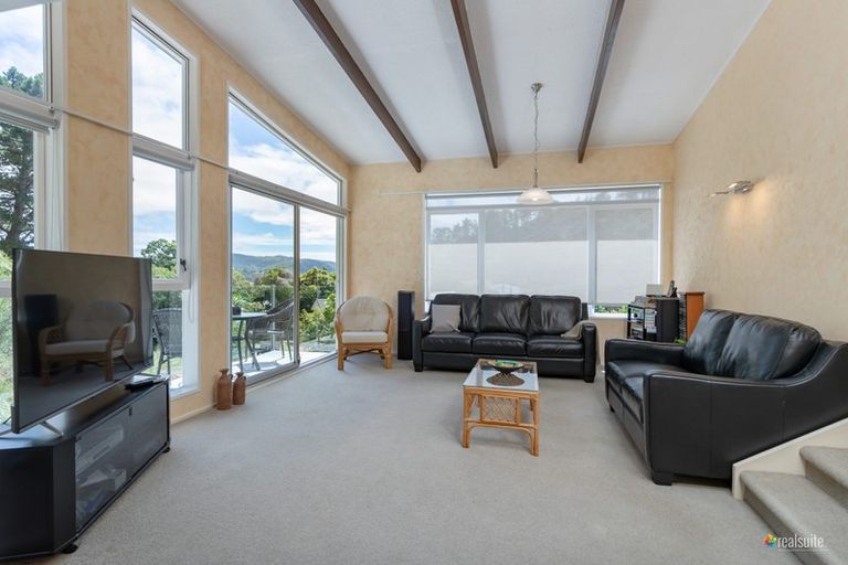 Photo of property in 58 Kamahi Street, Stokes Valley, Lower Hutt, 5019