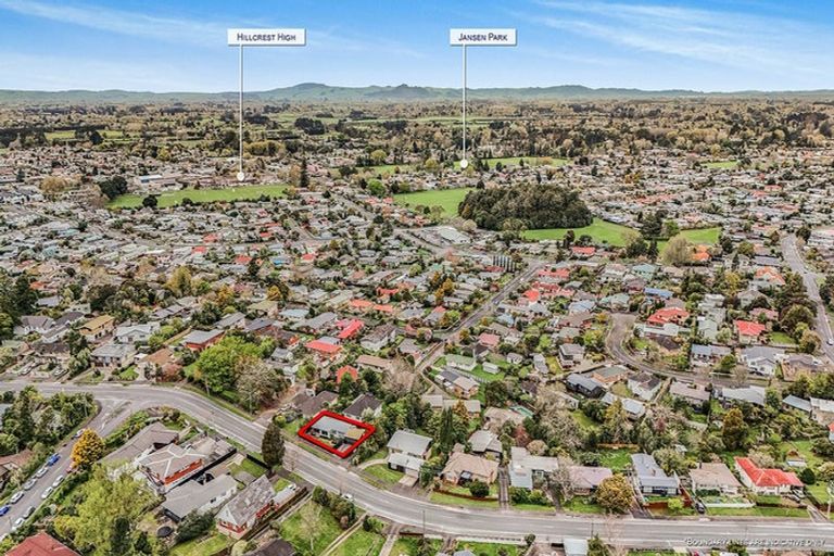 Photo of property in 40b Hillcrest Road, Hillcrest, Hamilton, 3216