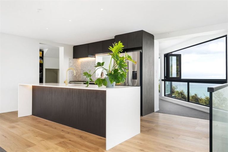 Photo of property in 8 Appian Lane, Scarborough, Christchurch, 8081