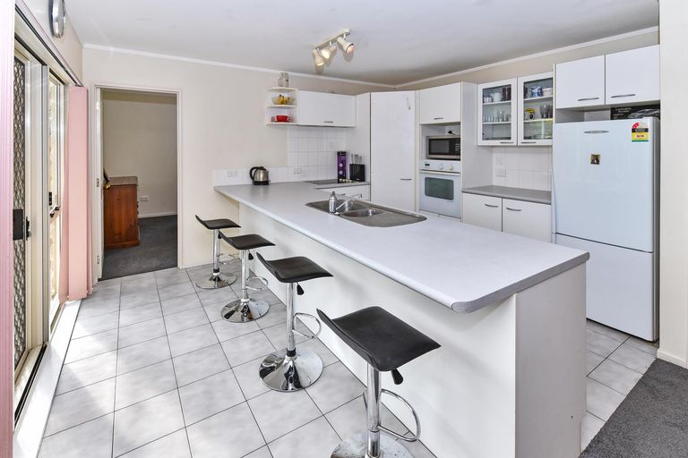 Photo of property in 84 Tington Avenue, Wattle Downs, Auckland, 2103